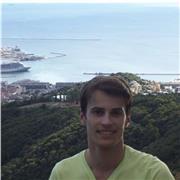 Insegnante di materie sia umanistiche sia scientifiche, in presenza e online. Diplomato, frequento economia all’Università